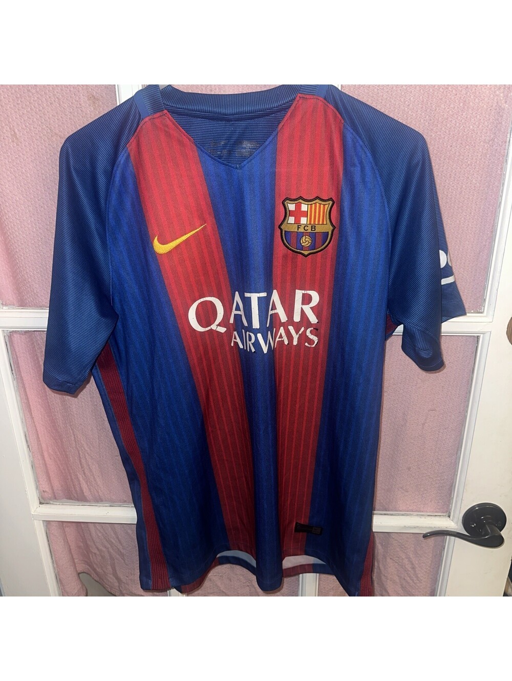 Nike Barcelona 2016-17 Home Jersey letters are breaking size large